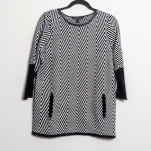 Zac and Rachel Black/White Sweater Sz PL